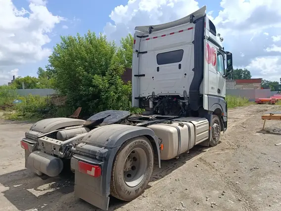 Седельный тягач Mercedes-Benz Actros 2024 года б/у фото 6