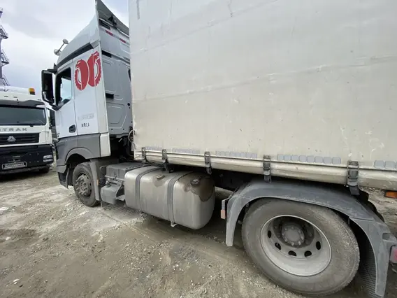 Седельный тягач Mercedes-Benz Actros 2024 года б/у фото 5