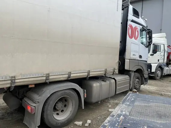 Седельный тягач Mercedes-Benz Actros 2024 года б/у фото 6