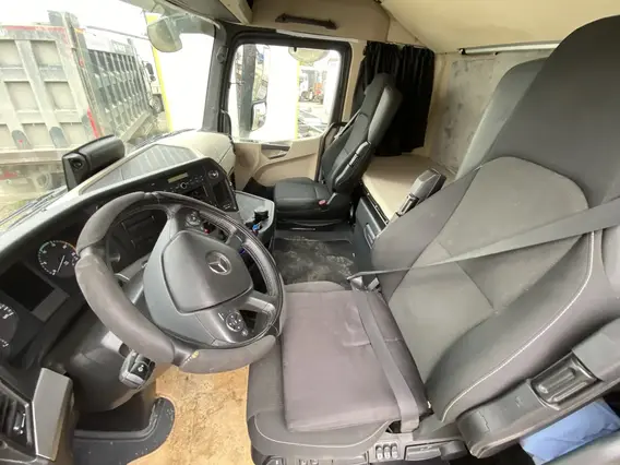 Седельный тягач Mercedes-Benz Actros 2024 года б/у фото 8