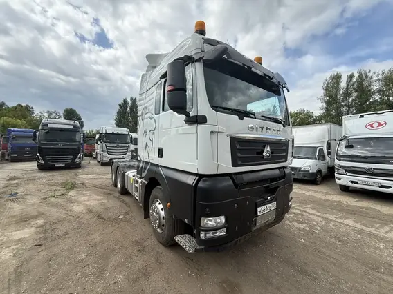 Седельный тягач SITRAK c7h 2023 года б/у
