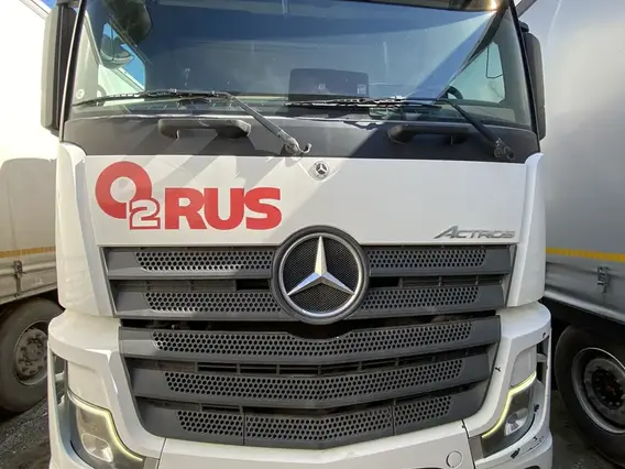 Седельный тягач Mercedes-Benz Actros 2023 года б/у фото 2