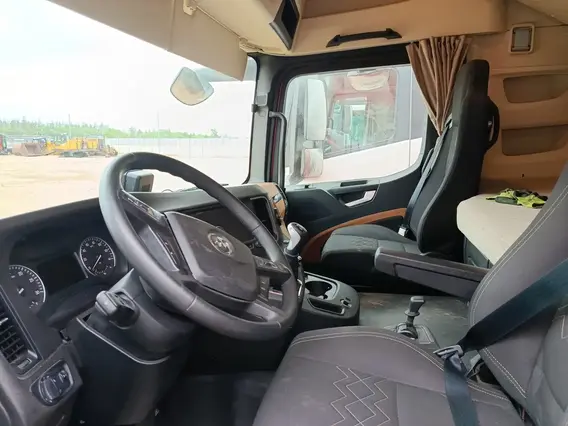 Седельный тягач Shacman SX4259GD4Q2 2022 года б/у фото 4
