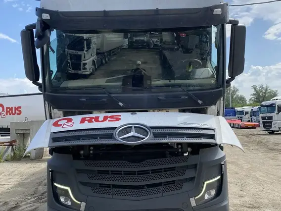 Седельный тягач Mercedes-Benz Actros 2023 года б/у фото 2