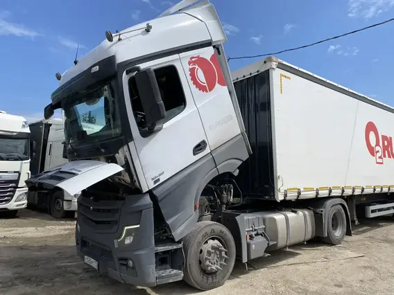 Седельный тягач Mercedes-Benz Actros 2023 года б/у фото 3
