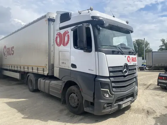 Седельный тягач Mercedes-Benz Actros 2024 года б/у