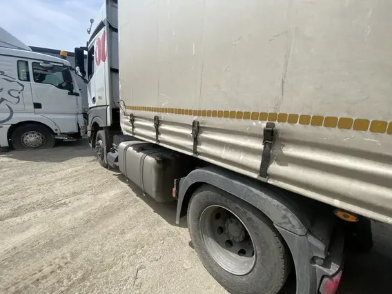 Седельный тягач Mercedes-Benz Actros 2024 года б/у фото 6
