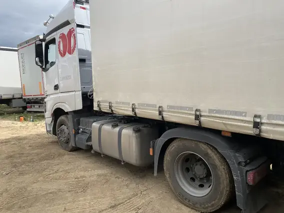 Седельный тягач Mercedes-Benz Actros 2023 года б/у фото 6