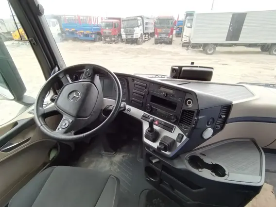 Седельный тягач Mercedes-Benz Actros 2023 года б/у фото 7