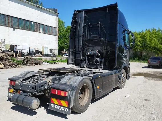 Седельный тягач Volvo FH 2023 года б/у фото 7