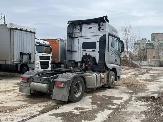 Седельный тягач FAW J7 2023 года б/у фото 7