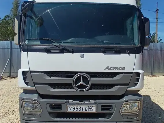 Седельный тягач Mercedes-Benz Actros 2017 года б/у фото 2