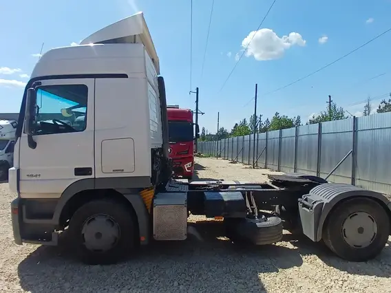 Седельный тягач Mercedes-Benz Actros 2017 года б/у фото 4