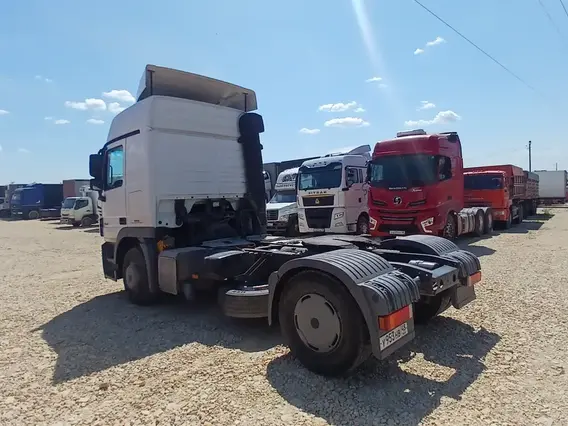 Седельный тягач Mercedes-Benz Actros 2017 года б/у фото 5