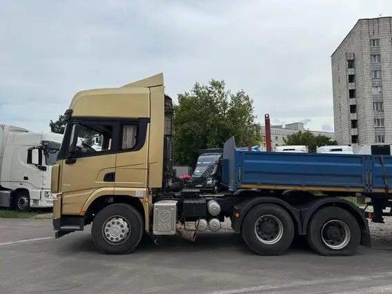 Седельный тягач Shacman SX42586W324C 2022 года б/у фото 4