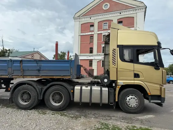 Седельный тягач Shacman SX42586W324C 2022 года б/у фото 5