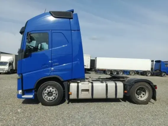 Седельный тягач Volvo FH 2018 года б/у фото 4