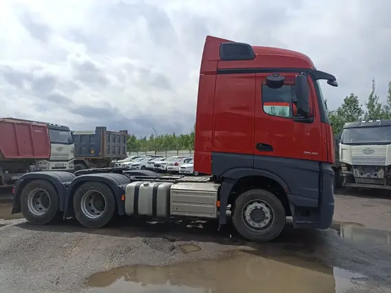 Седельный тягач Mercedes-Benz Actros 2023 года б/у фото 8