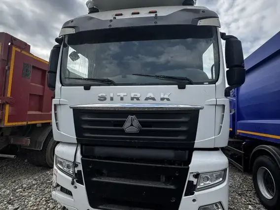 Седельный тягач SITRAK c7h 2023 года б/у фото 3