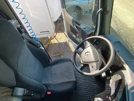 Седельный тягач Mercedes-Benz Actros 2021 года б/у фото 5