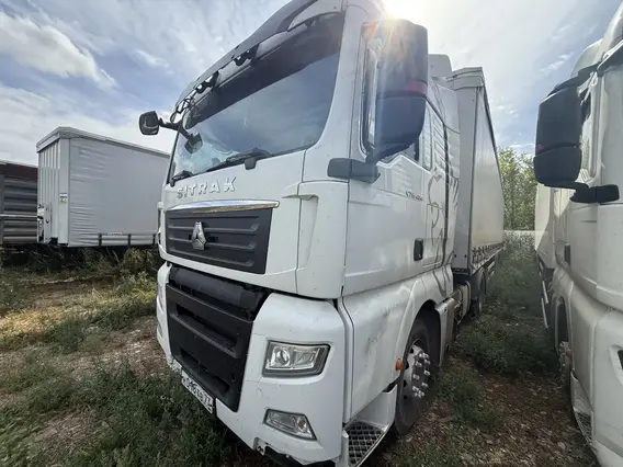 Седельный тягач SITRAK c7h 2023 года б/у фото 3