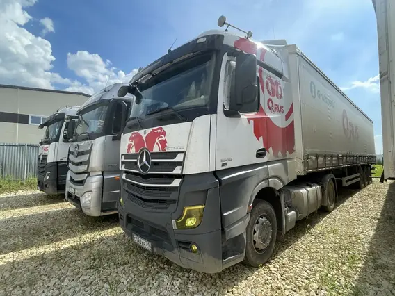 Седельный тягач Mercedes-Benz Actros 2024 года б/у фото 5