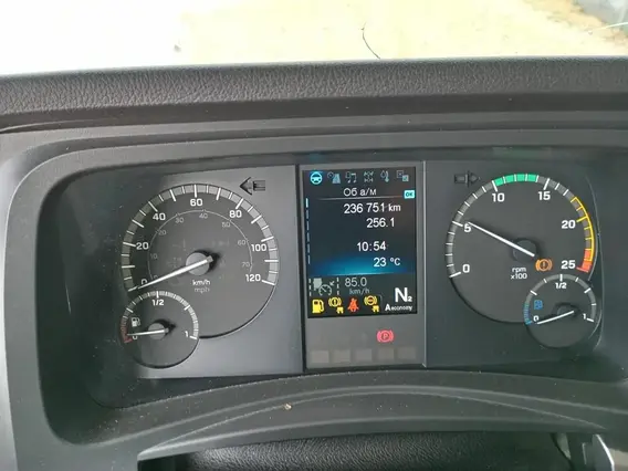 Седельный тягач Mercedes-Benz Actros 2023 года б/у фото 6
