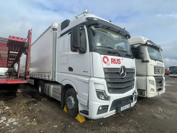 Седельный тягач Mercedes-Benz Actros 2023 года б/у