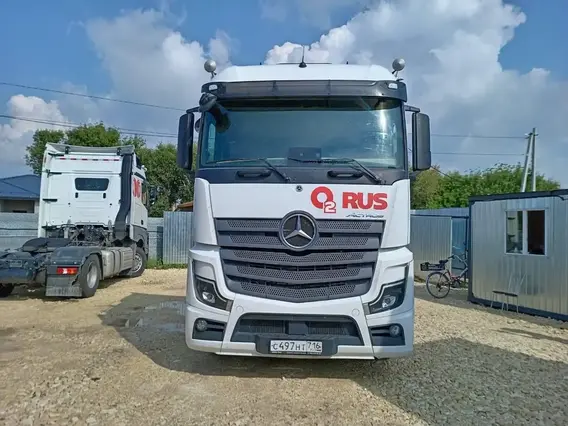 Седельный тягач Mercedes-Benz Actros 2023 года б/у фото 2