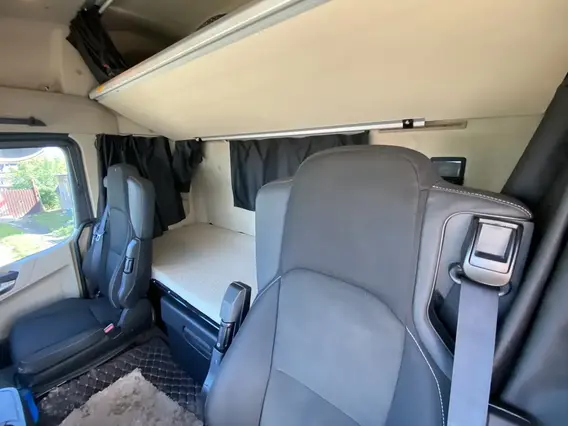 Седельный тягач Mercedes-Benz Actros 2024 года б/у фото 9