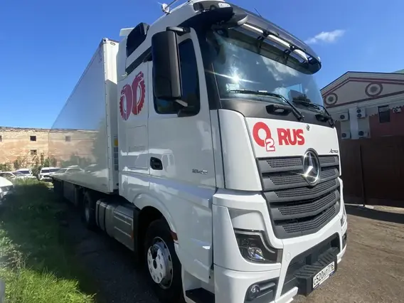 Седельный тягач Mercedes-Benz Actros 2023 года б/у