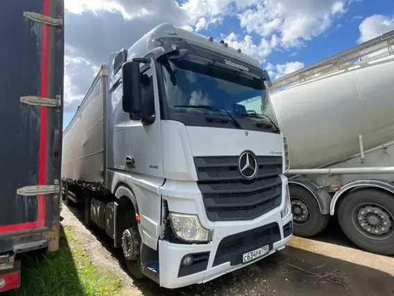 Седельный тягач Mercedes-Benz Actros 2021 года б/у