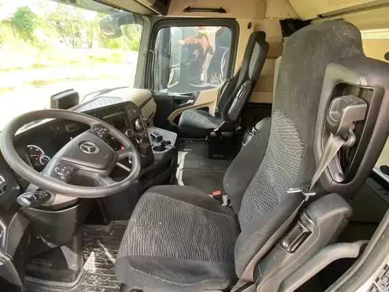 Седельный тягач Mercedes-Benz Actros 2021 года б/у фото 4