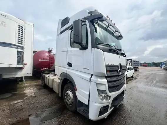 Седельный тягач Mercedes-Benz Actros 2021 года б/у