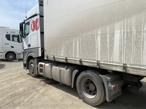 Седельный тягач Mercedes-Benz Actros 2021 года б/у фото 7