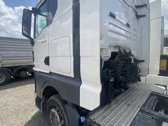 Седельный тягач MAN TGX 2022 года б/у фото 3