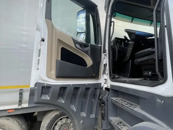 Седельный тягач Mercedes-Benz Actros 2020 года б/у фото 5