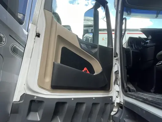 Седельный тягач Mercedes-Benz Actros 2020 года б/у фото 4