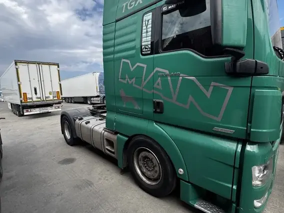 Седельный тягач MAN TGX 2017 года б/у фото 3