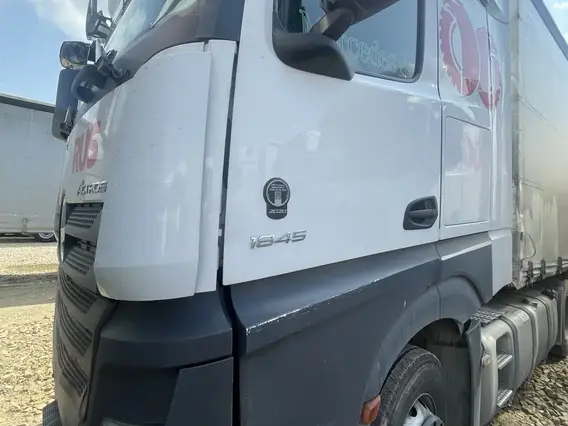 Седельный тягач Mercedes-Benz Actros 2020 года б/у фото 2