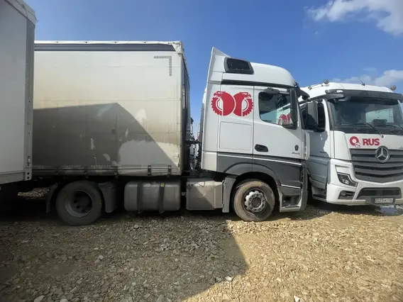 Седельный тягач Mercedes-Benz Actros 2020 года б/у фото 4