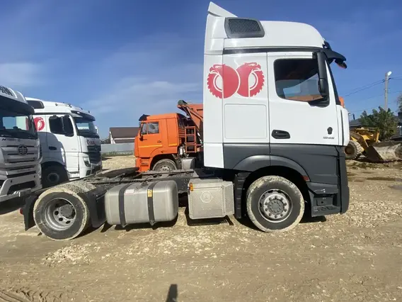 Седельный тягач Mercedes-Benz Actros 2020 года б/у фото 4