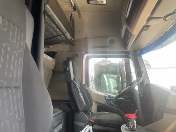 Седельный тягач Mercedes-Benz Actros 2020 года б/у фото 5