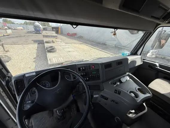Седельный тягач Камаз 544028 2023 года б/у фото 8