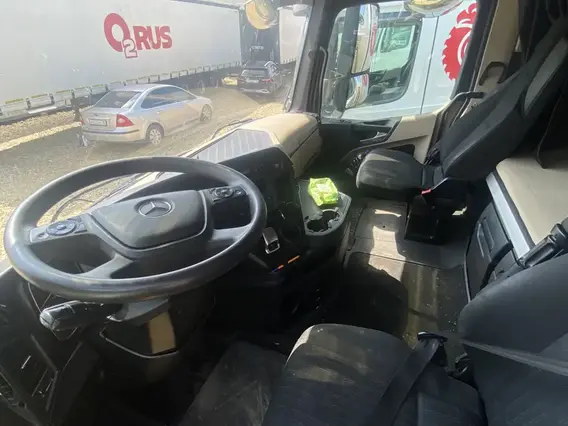 Седельный тягач Mercedes-Benz Actros 2021 года б/у фото 4