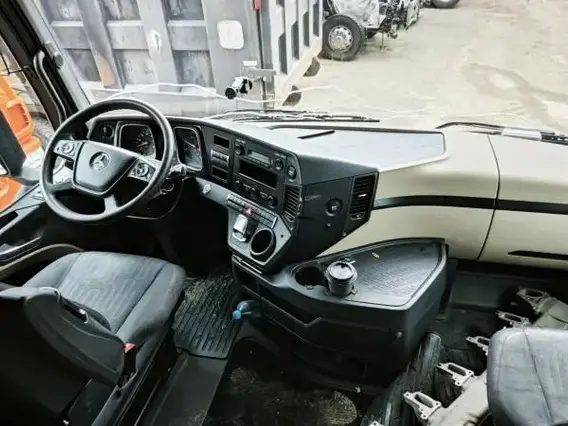 Седельный тягач Mercedes-Benz Actros 2020 года б/у фото 9