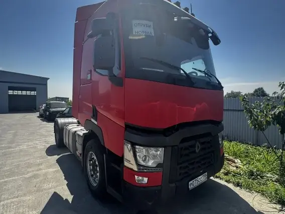 Седельный тягач Renault T 2017 года б/у