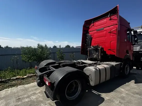 Седельный тягач Renault T 2017 года б/у фото 3