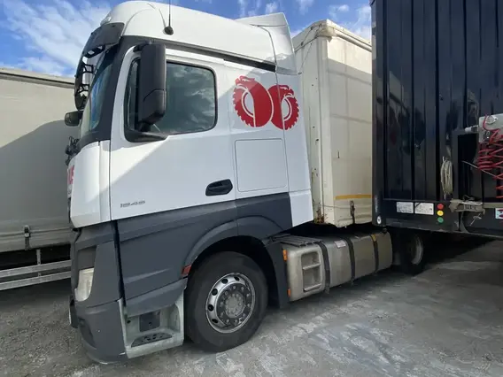 Седельный тягач Mercedes-Benz Actros 2021 года б/у фото 4