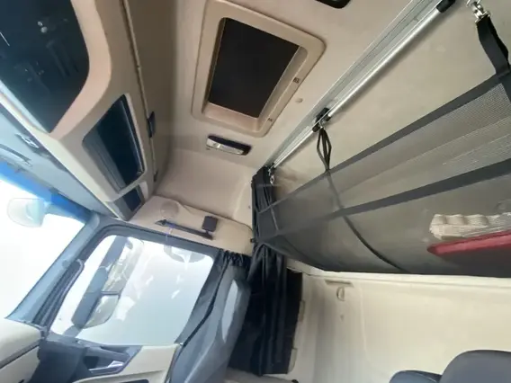 Седельный тягач Mercedes-Benz Actros 2021 года б/у фото 6